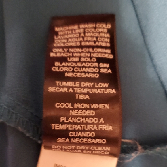 It's Me Blouse - Picture 7 of 7